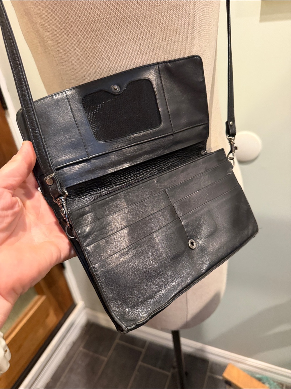 Perlina Black Leather Crossbody Bag with Metal Logo Plaque - Picture 14 of 15